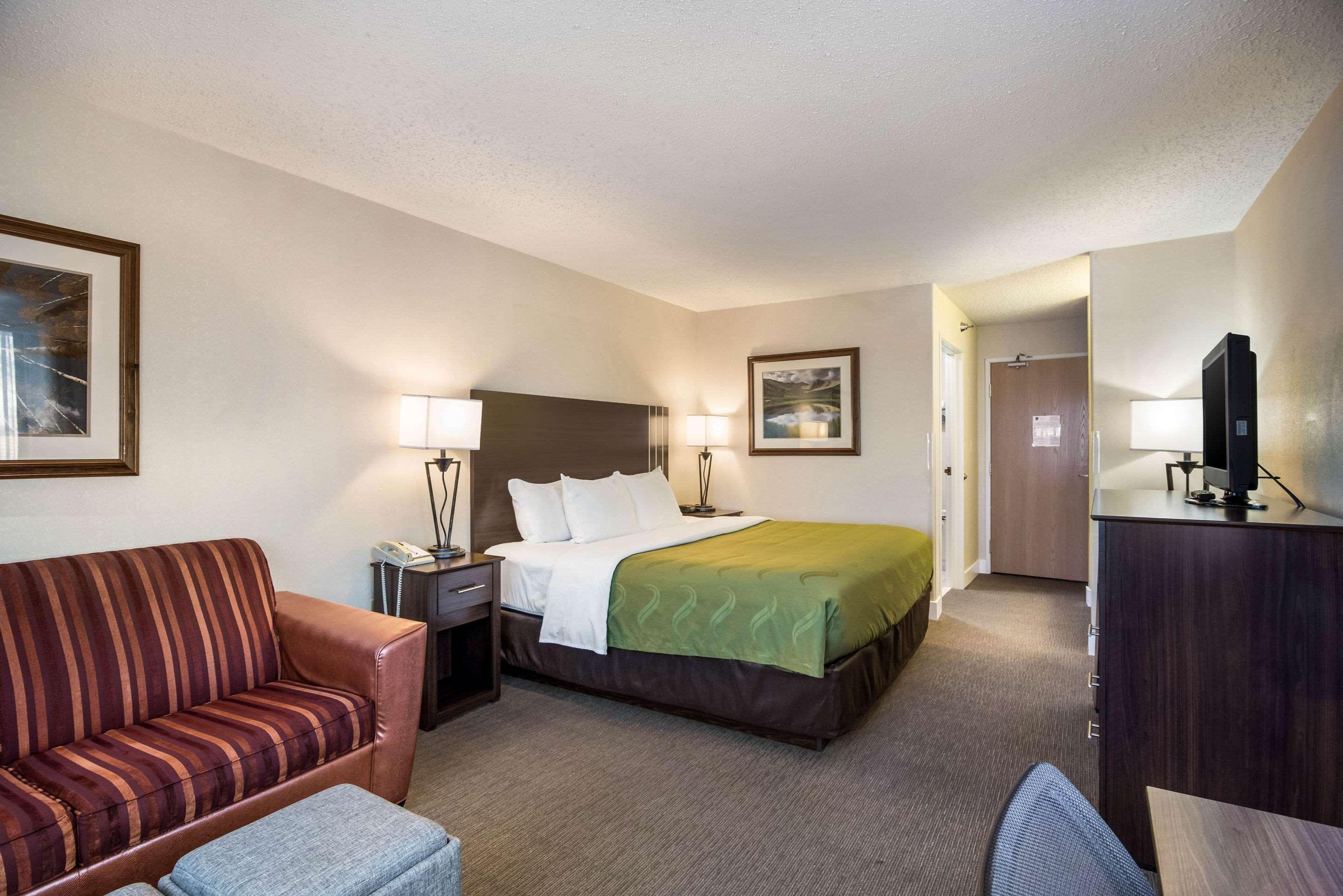 Quality Inn & Suites West Pueblo Zewnętrze zdjęcie